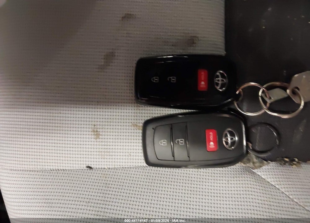 2024 TOYOTA COROLLA SE VIN: JTND4MBE3R3215756