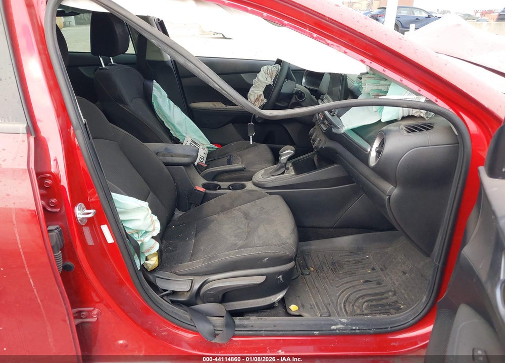 2021 KIA FORTE LXS VIN: 3KPF24AD5ME400730