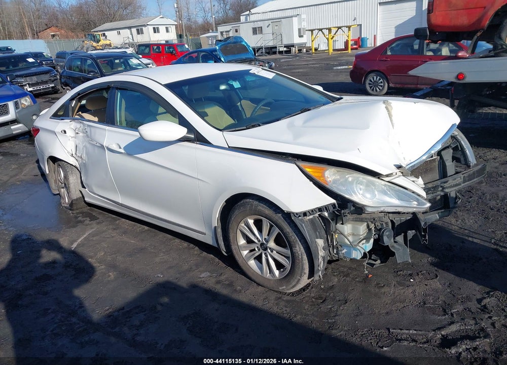 2013 HYUNDAI SONATA GLS VIN: 5NPEB4AC1DH737880