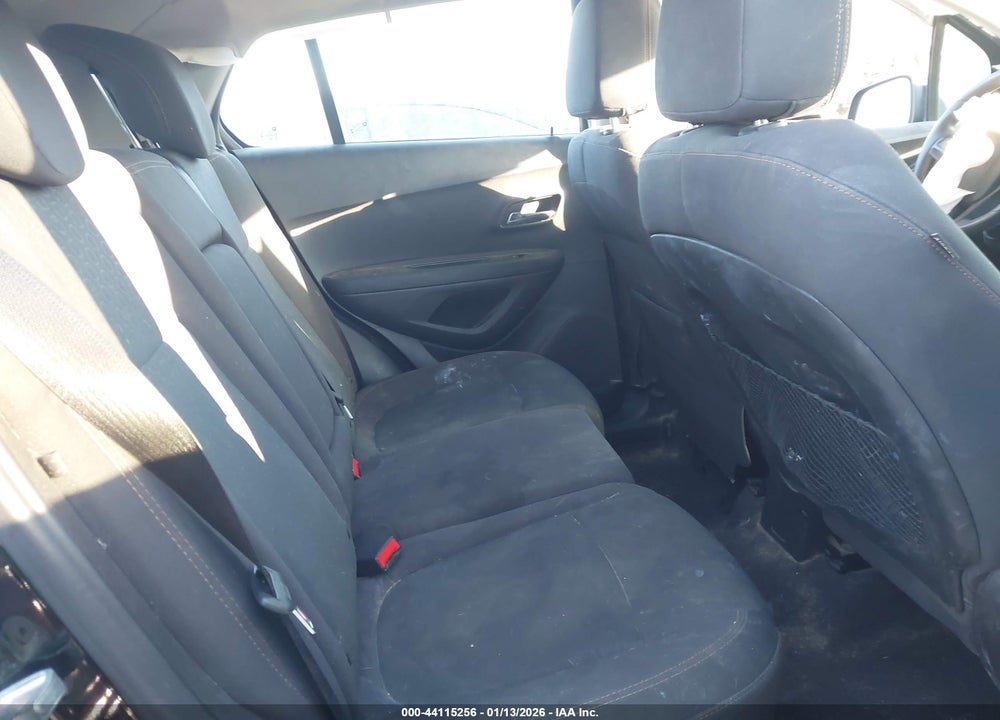 2017 CHEVROLET TRAX LS VIN: 3GNCJKSB3HL155037