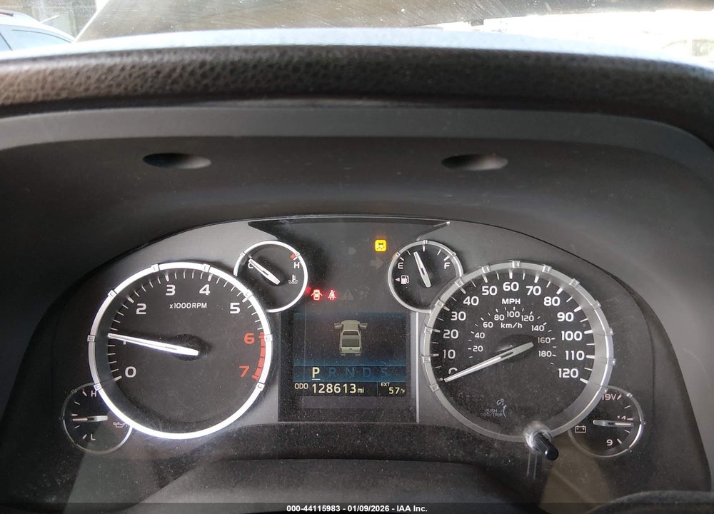 2017 TOYOTA TUNDRA SR5 5.7L V8 VIN: 5TFRY5F10HX221145