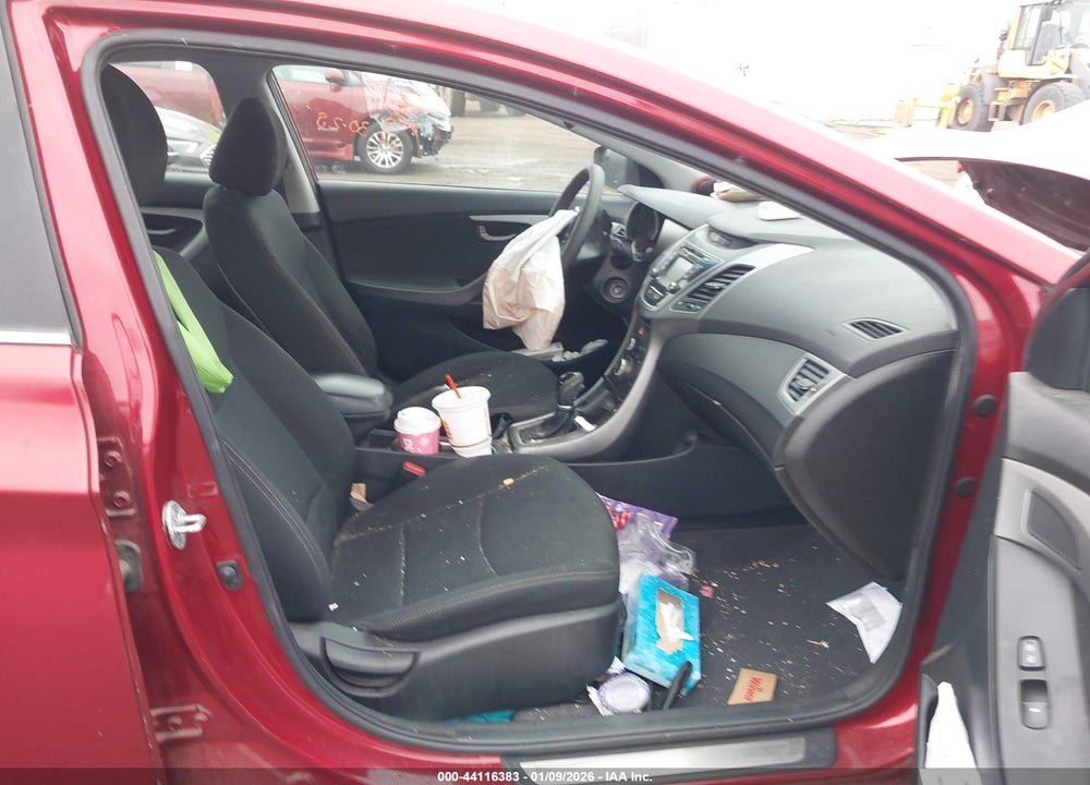 2015 HYUNDAI ELANTRA SE VIN: 5NPDH4AE4FH604268