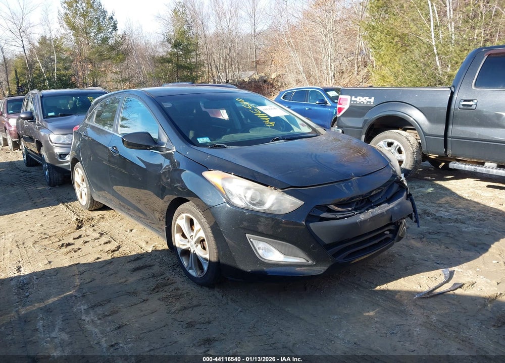 2013 HYUNDAI ELANTRA GT VIN: KMHD35LE0DU082092