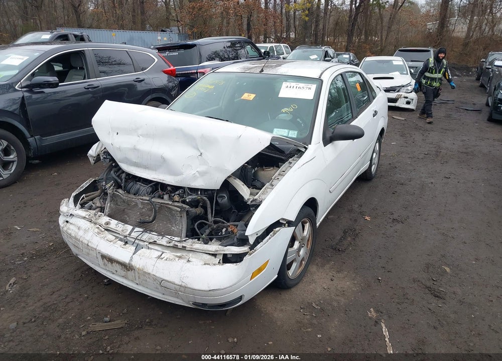 2005 FORD FOCUS ZX4 VIN: 1FAFP34N95W219403