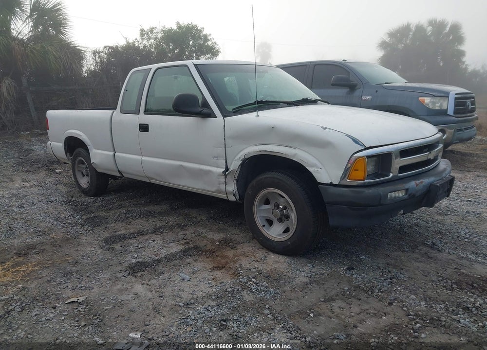 1997 CHEVROLET S-10 LS FLEETSIDE VIN: 1GCCS1940VK245248