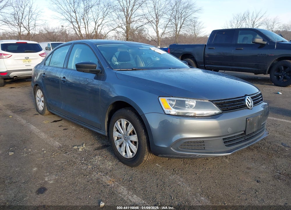 2014 VOLKSWAGEN JETTA 2.0L S VIN: 3VW2K7AJXEM256022