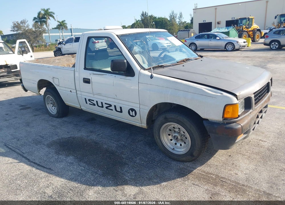 1994 ISUZU CONVENTIONAL SHORT WHEELBASE VIN: 4S1CL11L5R4204889