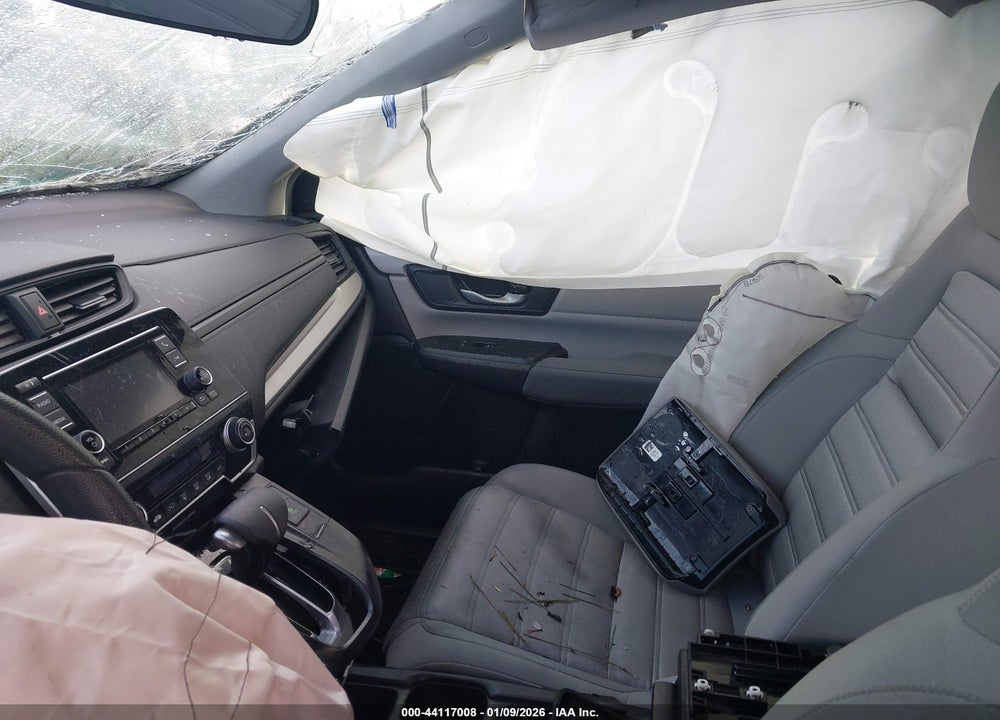 2019 HONDA CR-V LX VIN: 2HKRW6H34KH227527