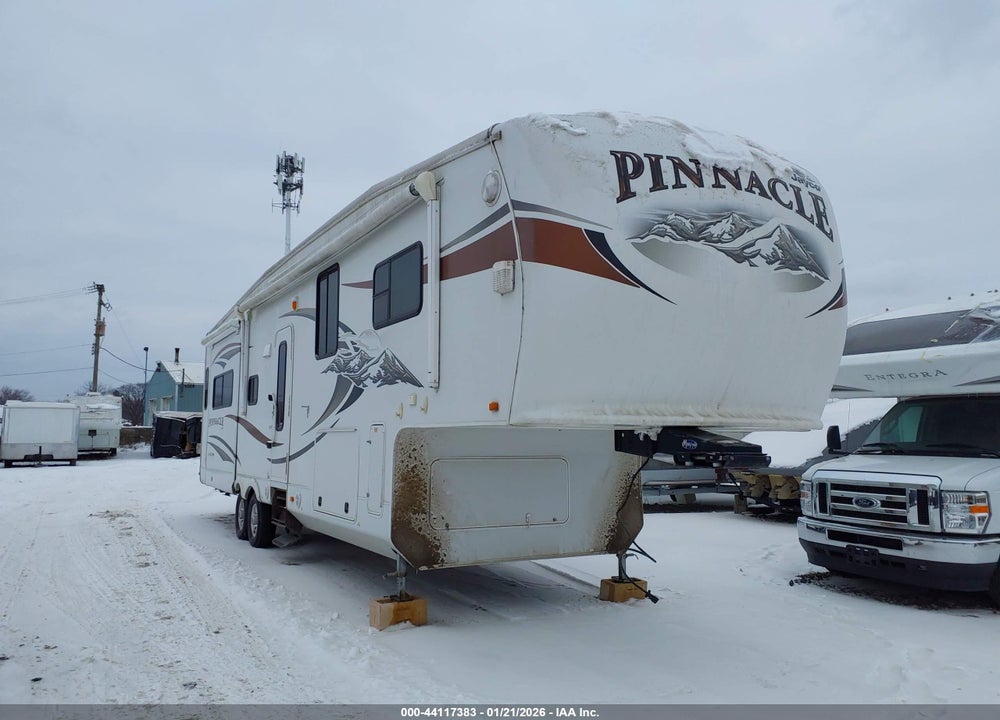 2011 PINNACLE OTHER VIN: 1UJCJ0BV6B1RC0081