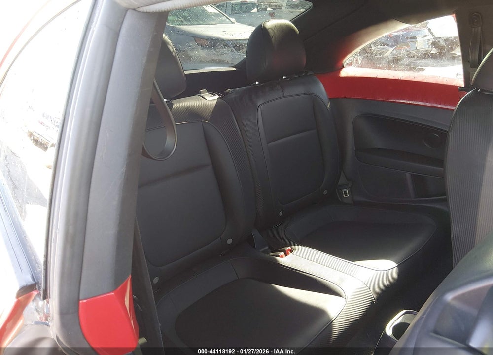2016 VOLKSWAGEN BEETLE 1.8T SE VIN: 3VWJ07AT5GM603875