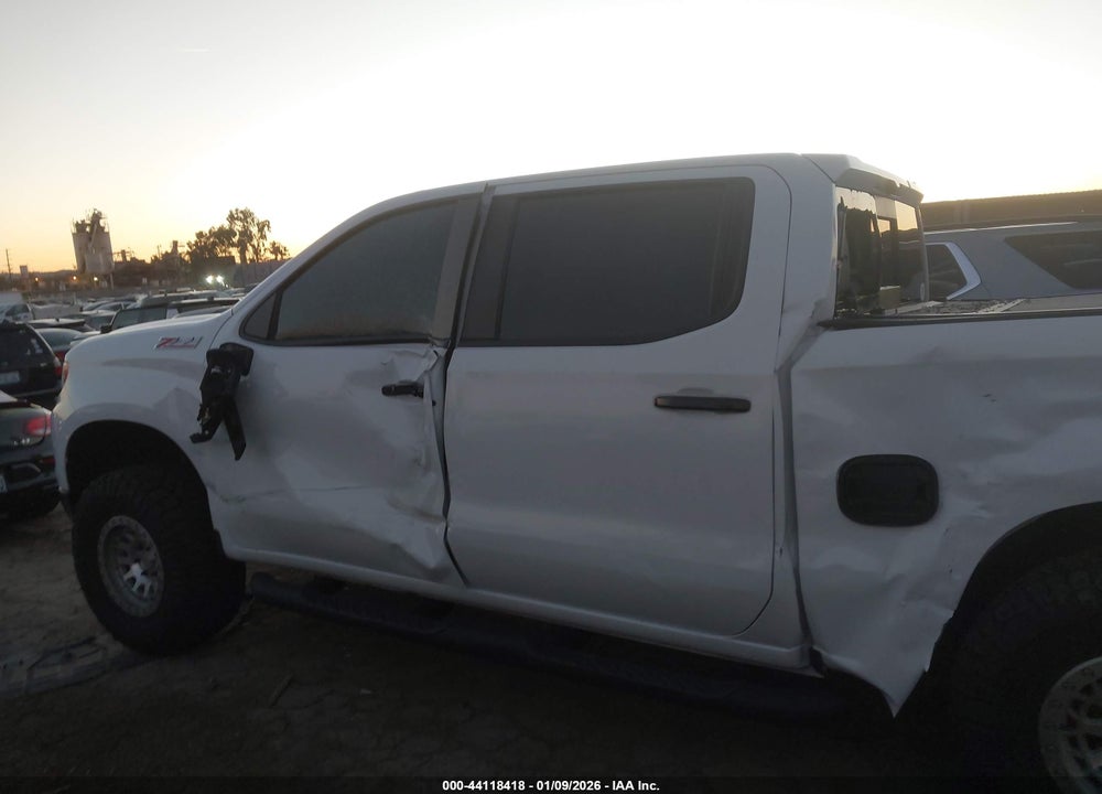 2023 CHEVROLET SILVERADO 1500 4WD  SHORT BED LT TRAIL BOSS VIN: 3GCUDFED0PG297846