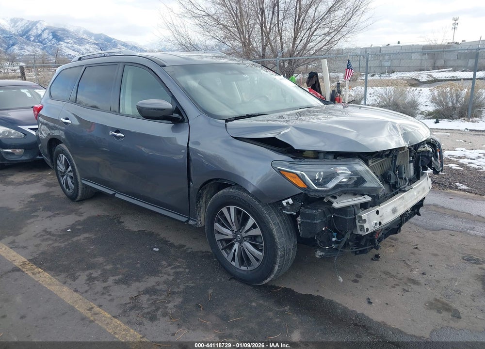 2018 NISSAN PATHFINDER SV VIN: 5N1DR2MN7JC607274
