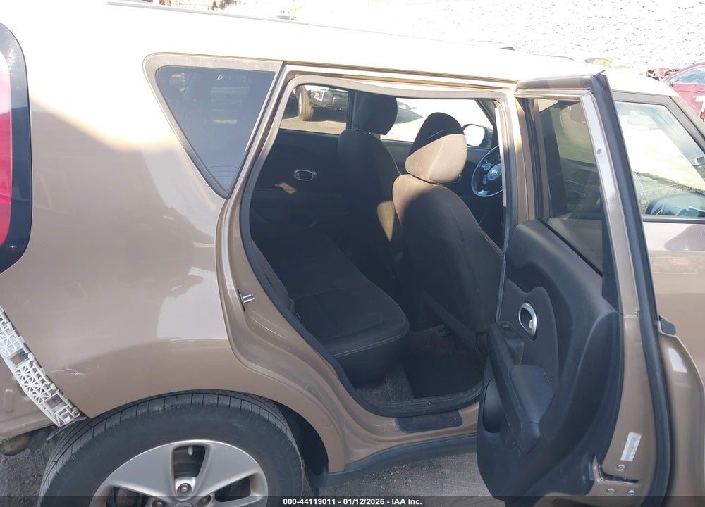2015 KIA SOUL VIN: KNDJN2A22F7148281