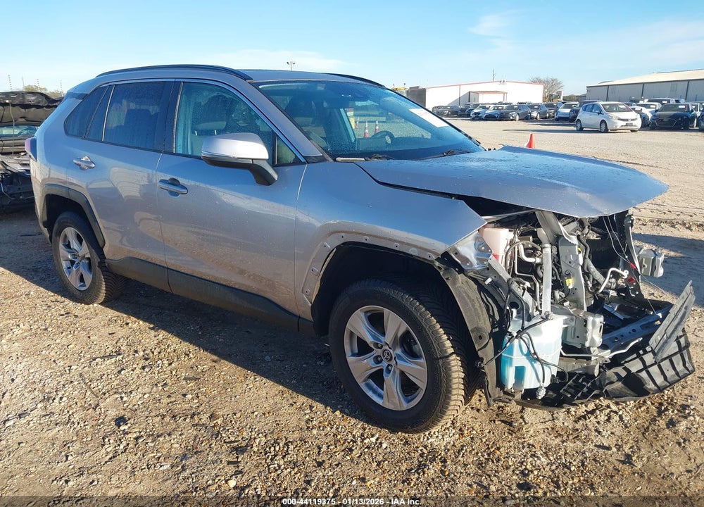 2020 TOYOTA RAV4 XLE VIN: 2T3W1RFV4LC058841