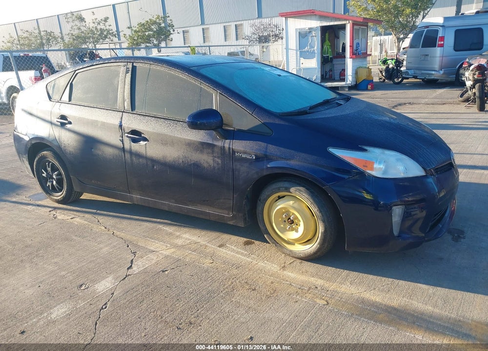 2014 TOYOTA PRIUS TWO VIN: JTDKN3DUXE1780423