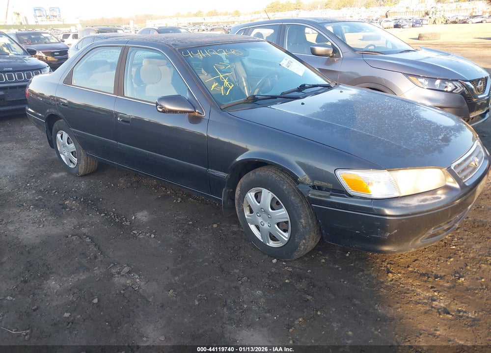 2000 TOYOTA CAMRY LE VIN: JT2BG22K0Y0452047