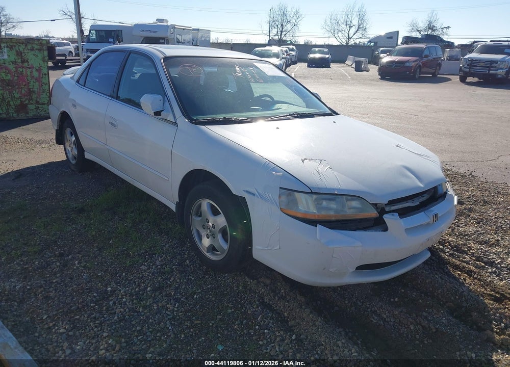 2000 HONDA ACCORD 3.0 EX VIN: 1HGCG1655YA049056