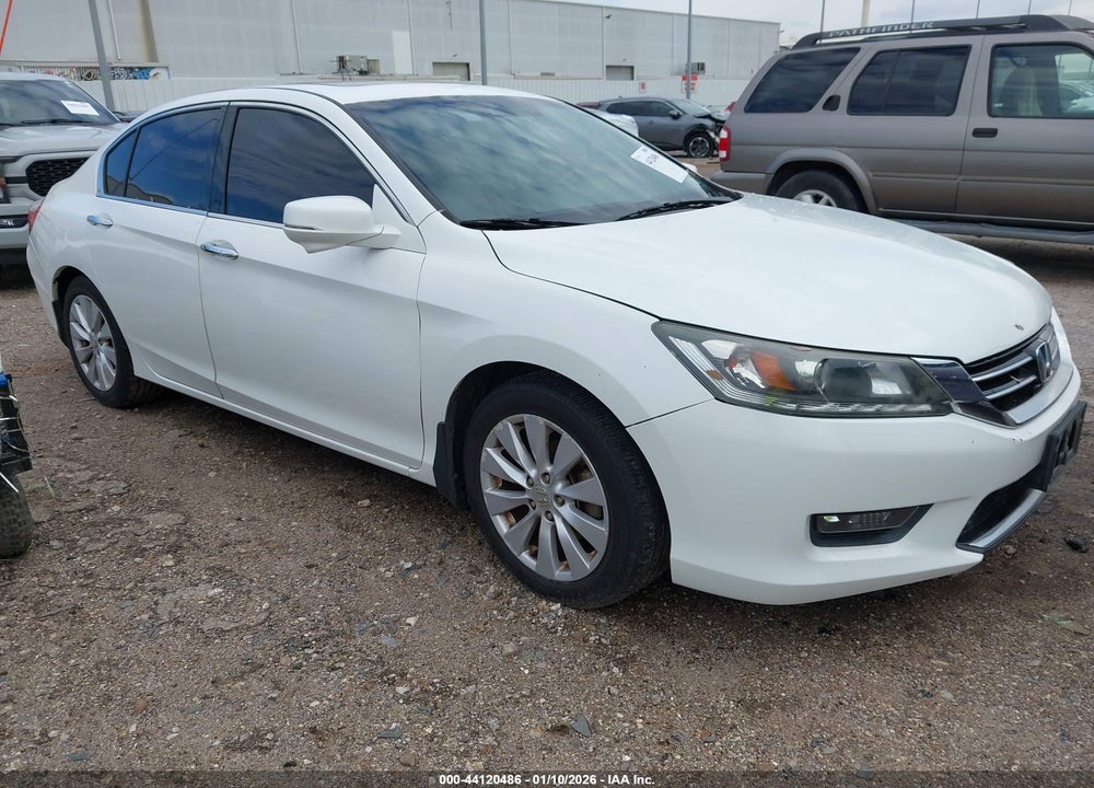 2015 HONDA ACCORD EX-L V-6 VIN: 1HGCR3F82FA024337