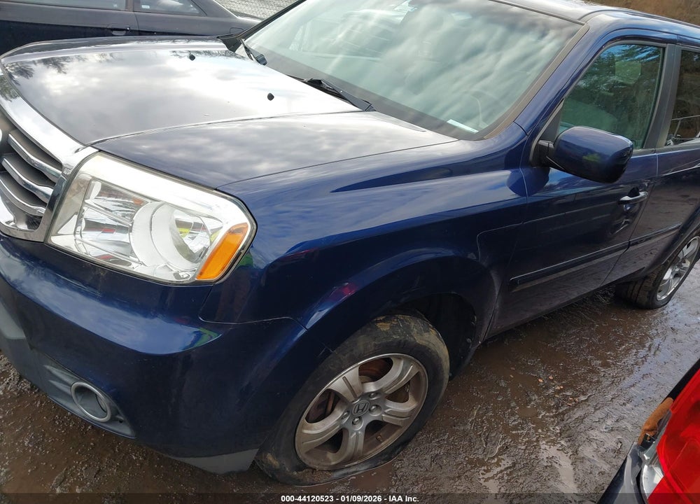 2015 HONDA PILOT EX VIN: 5FNYF4H47FB006078