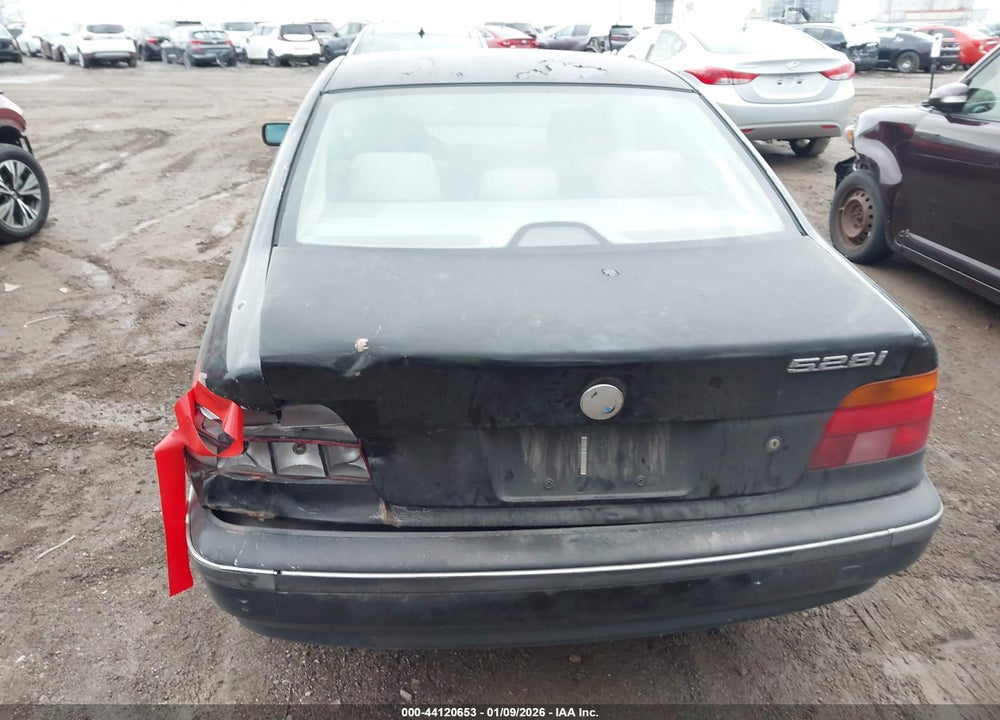2000 BMW 528IA VIN: WBADM6342YGU07048