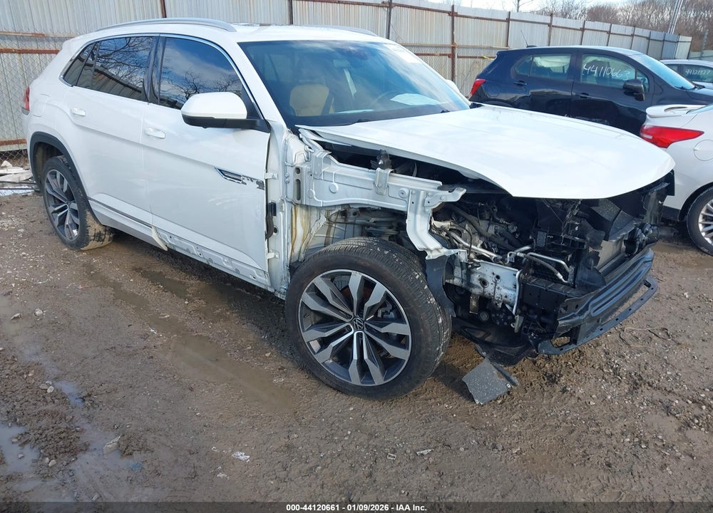 2022 VOLKSWAGEN ATLAS CROSS SPORT 3.6L V6 SEL PREMIUM R-LINE VIN: 1V2FE2CA3NC205960