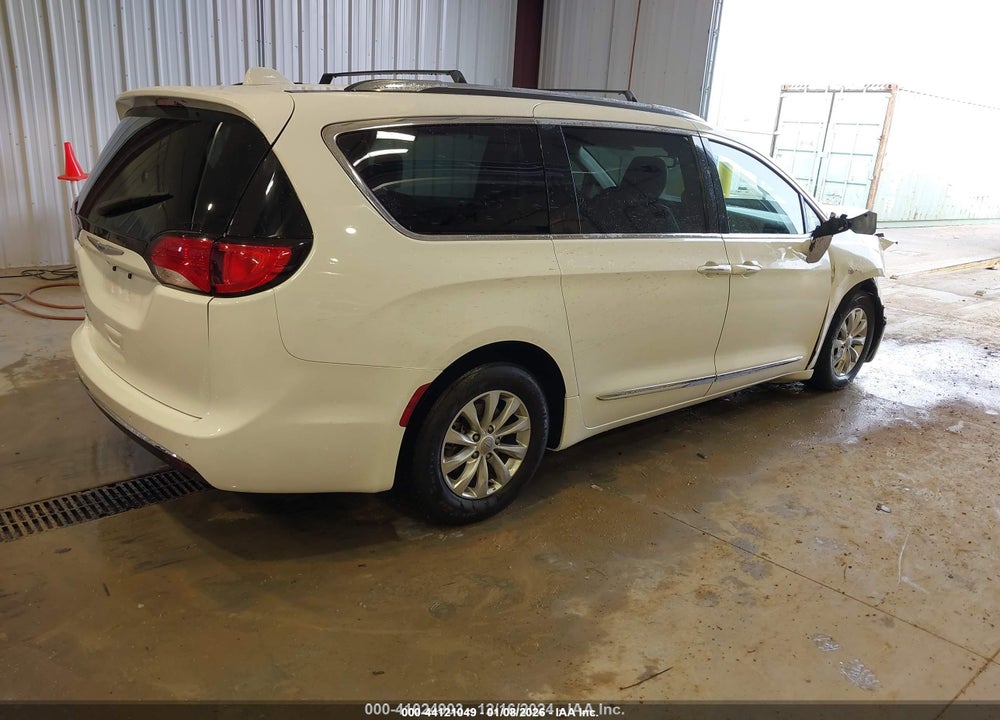 2019 CHRYSLER PACIFICA TOURING L VIN: 2C4RC1BG1KR554106