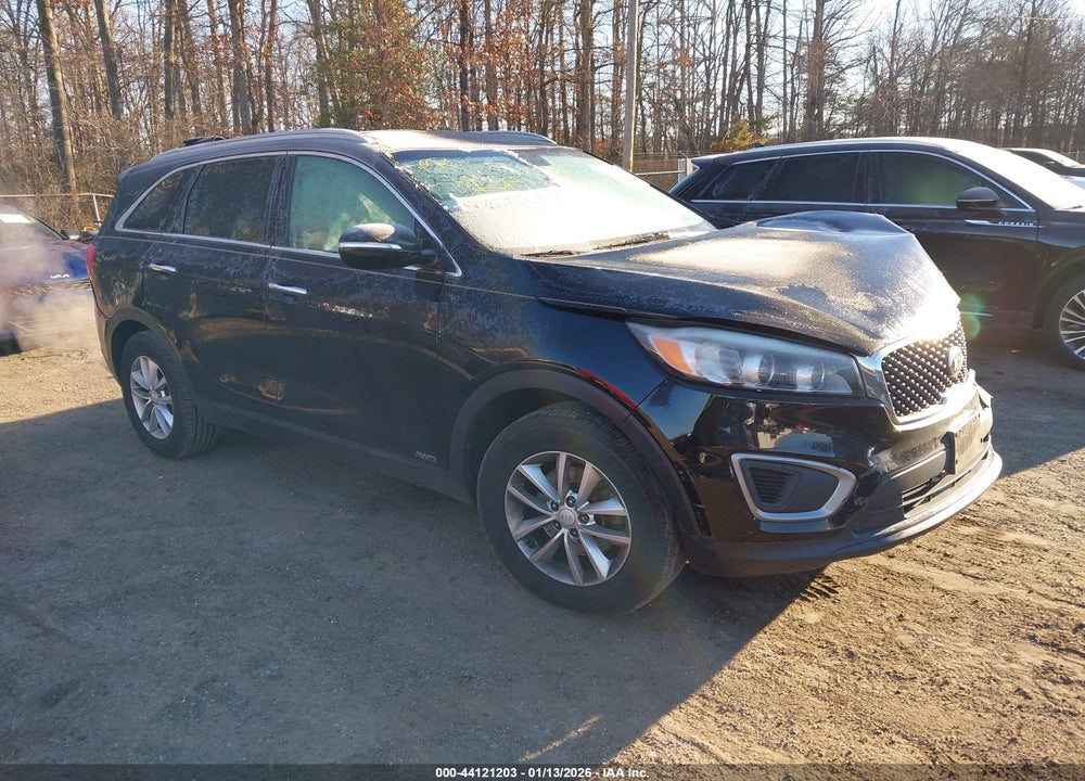 2016 KIA SORENTO 2.4L LX VIN: 5XYPGDA31GG023608