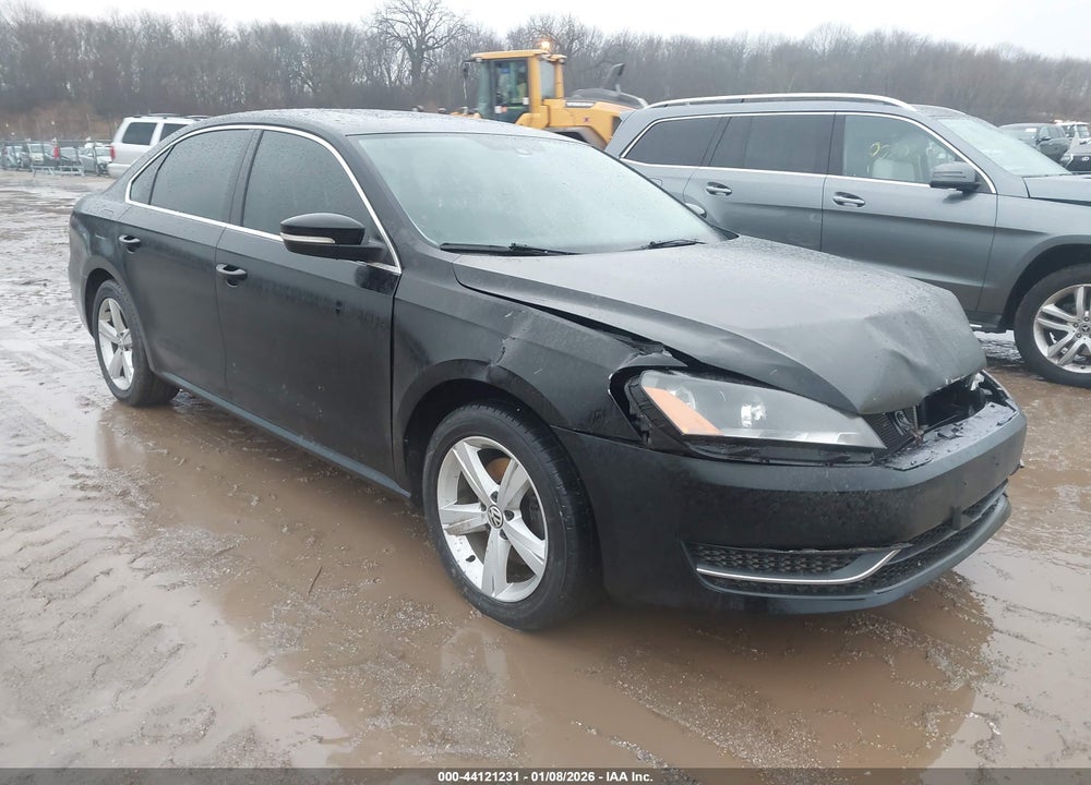 2013 VOLKSWAGEN PASSAT 2.0L TDI SE VIN: 1VWBN7A35DC131535