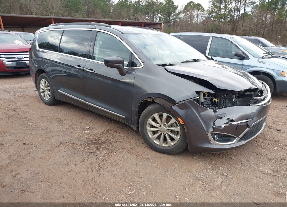2017 CHRYSLER PACIFICA TOURING-L VIN: 2C4RC1BG9HR526563