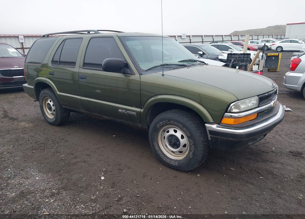 2001 CHEVROLET BLAZER LS VIN: 1GNDT13W71K218805