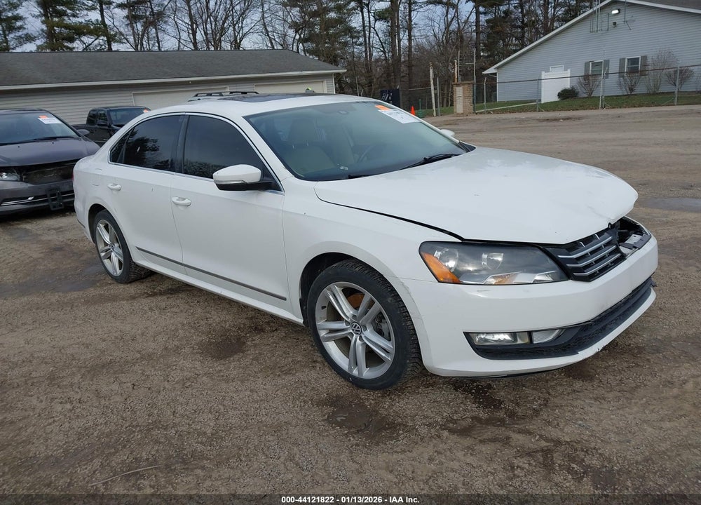 2014 VOLKSWAGEN PASSAT 2.0L TDI SE VIN: 1VWBN7A3XEC084522