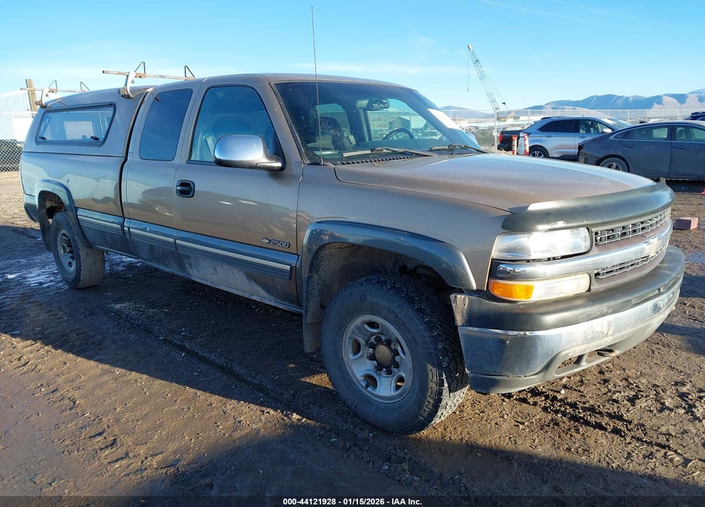 2000 CHEVROLET SILVERADO 2500 LS VIN: 1GCGK29UXYE352303