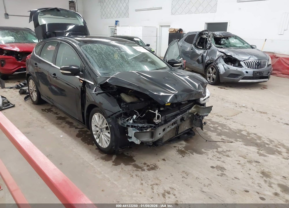 2018 FORD FOCUS TITANIUM VIN: 1FADP3N27JL223263