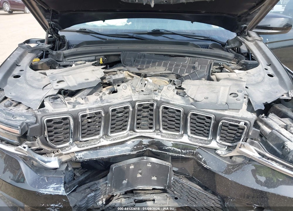 2023 JEEP GRAND CHEROKEE LAREDO 4X2 VIN: 1C4RJGAG1PC521228