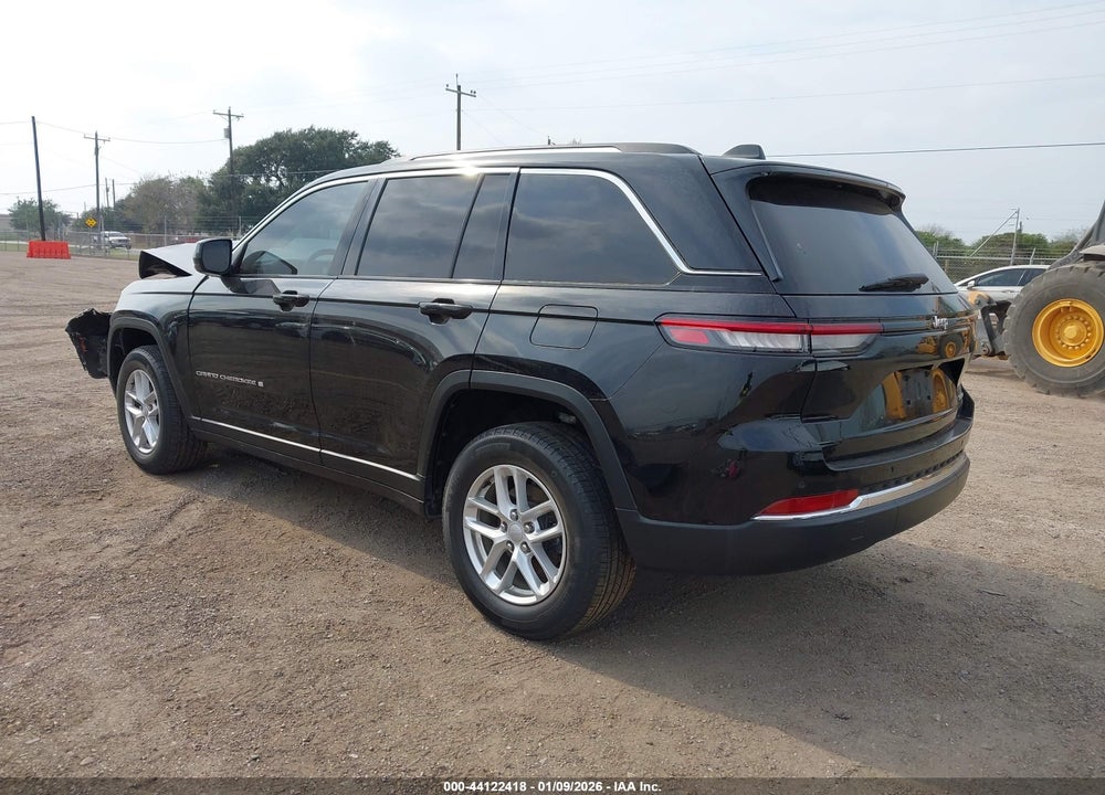 2023 JEEP GRAND CHEROKEE LAREDO 4X2 VIN: 1C4RJGAG1PC521228
