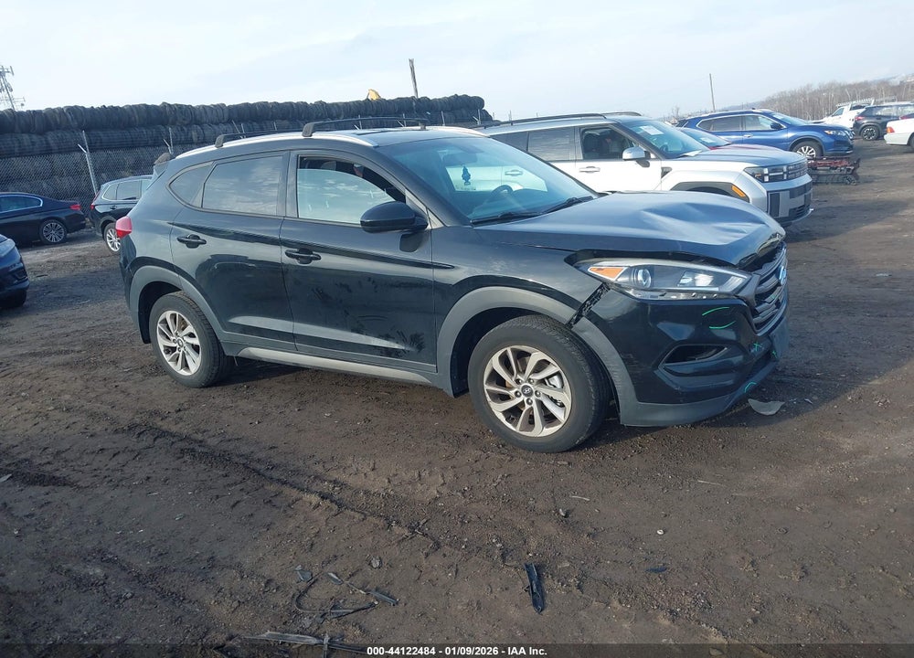 2016 HYUNDAI TUCSON SE VIN: KM8J3CA41GU256175