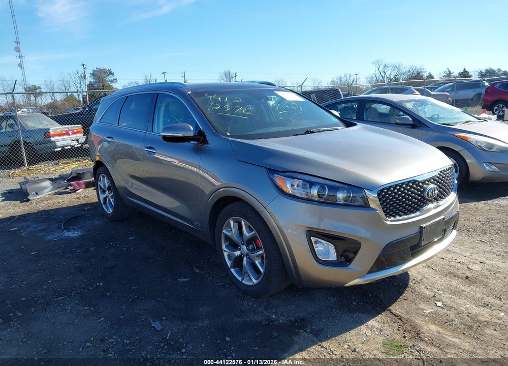2018 KIA SORENTO 3.3L SX VIN: 5XYPKDA54JG388808