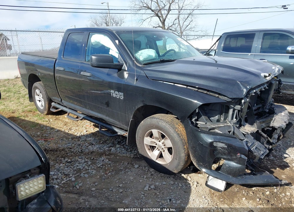 2017 RAM 1500 EXPRESS  4X4 6'4 BOX VIN: 1C6RR7FGXHS837839