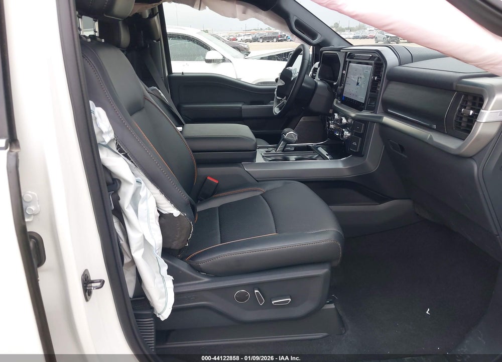 2025 FORD F-150 LARIAT VIN: 1FTFW5L81SFA17882