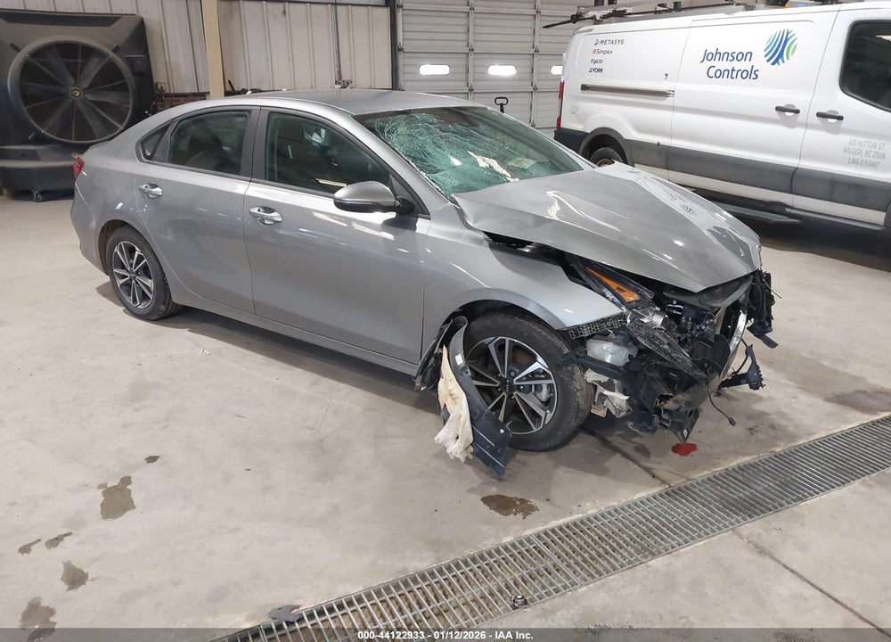 2024 KIA FORTE LXS VIN: 3KPF24AD1RE704029