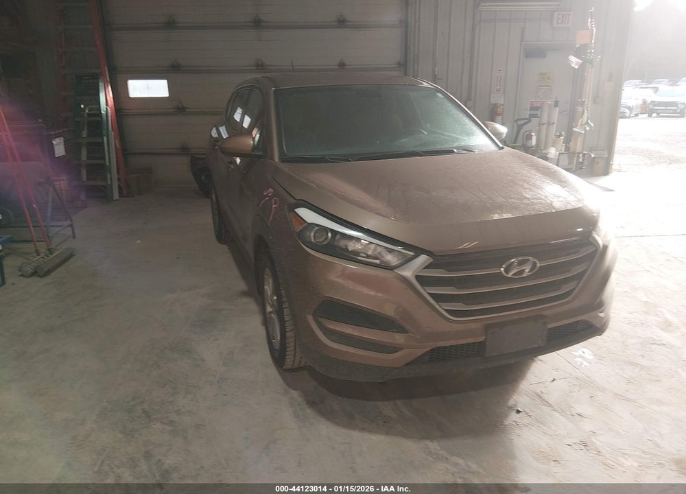 2017 HYUNDAI TUCSON SE VIN: KM8J23A44HU334064