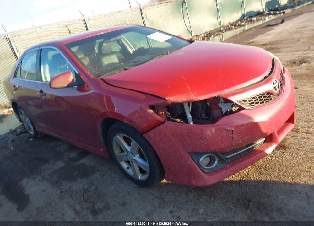 2013 TOYOTA CAMRY SE VIN: 4T1BF1FK7DU659256
