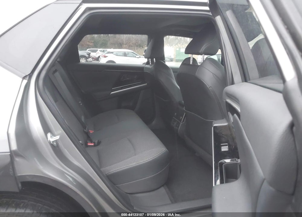 2024 TOYOTA BZ4X XLE VIN: JTMABACA1RA060949