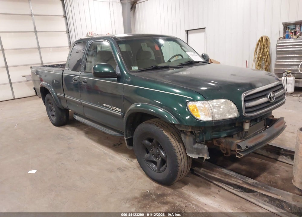 2001 TOYOTA TUNDRA LTD V8 VIN: 5TBBT48121S143768