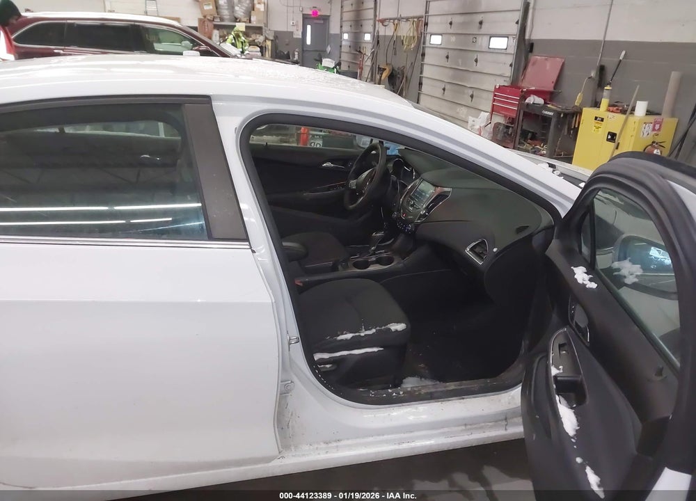 2016 CHEVROLET CRUZE LT AUTO VIN: 1G1BE5SM6G7317945