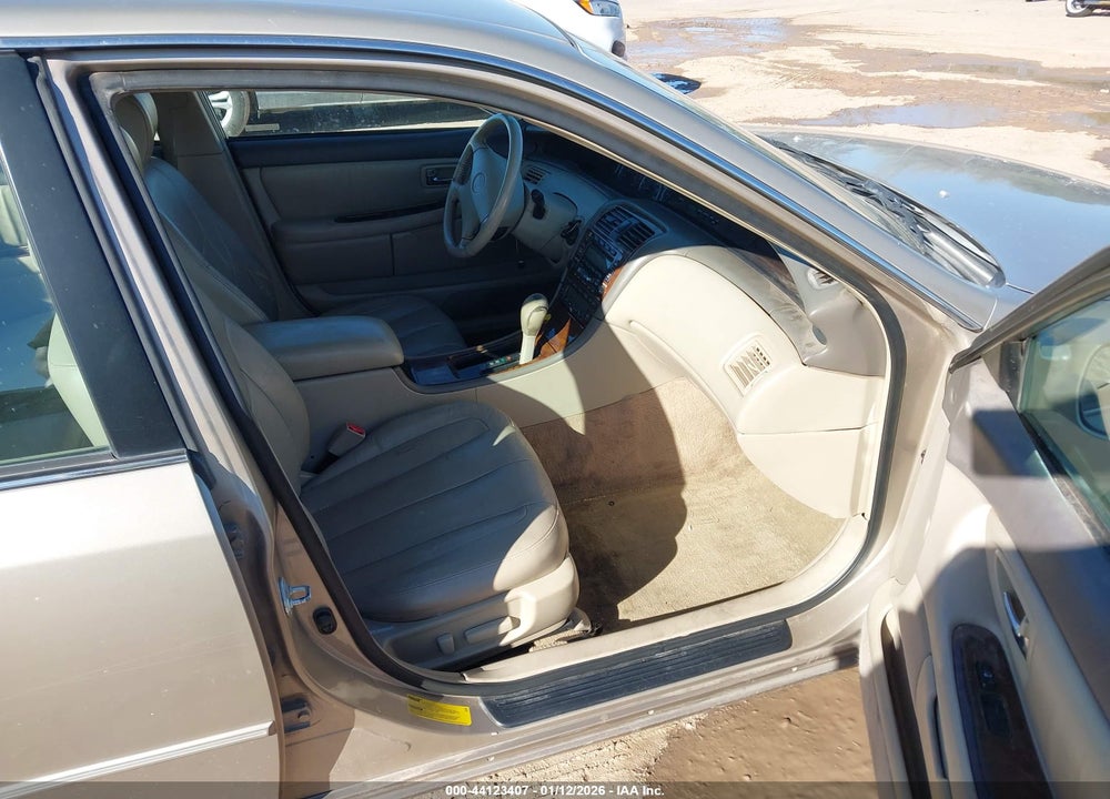 2000 TOYOTA AVALON XLS VIN: 4T1BF28B4YU059495