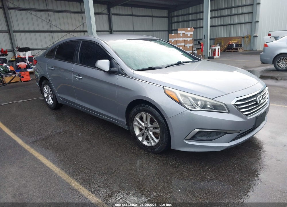2016 HYUNDAI SONATA VIN: 5NPE24AF9GH390409