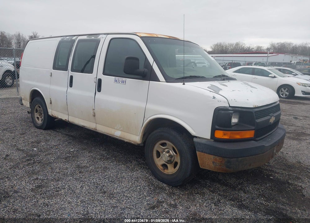 2007 CHEVROLET EXPRESS WORK VAN VIN: 1GCFG15X371105587