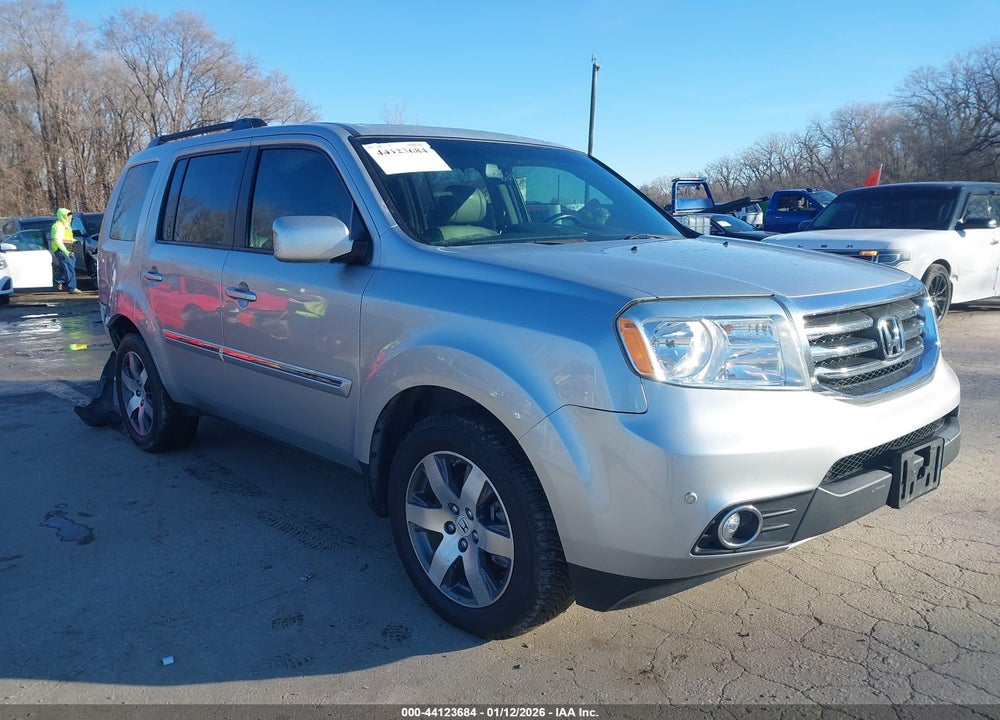 2013 HONDA PILOT TOURING VIN: 5FNYF4H92DB043127