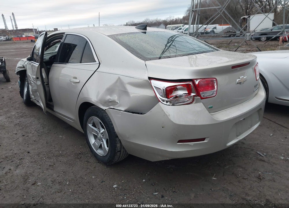 2015 CHEVROLET MALIBU LS VIN: 1G11B5SL4FF173389